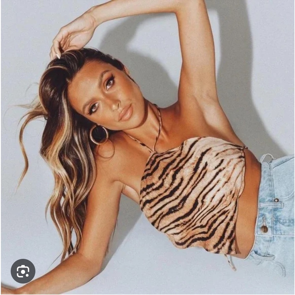 EYE OF THE TIGET SCARF TOP